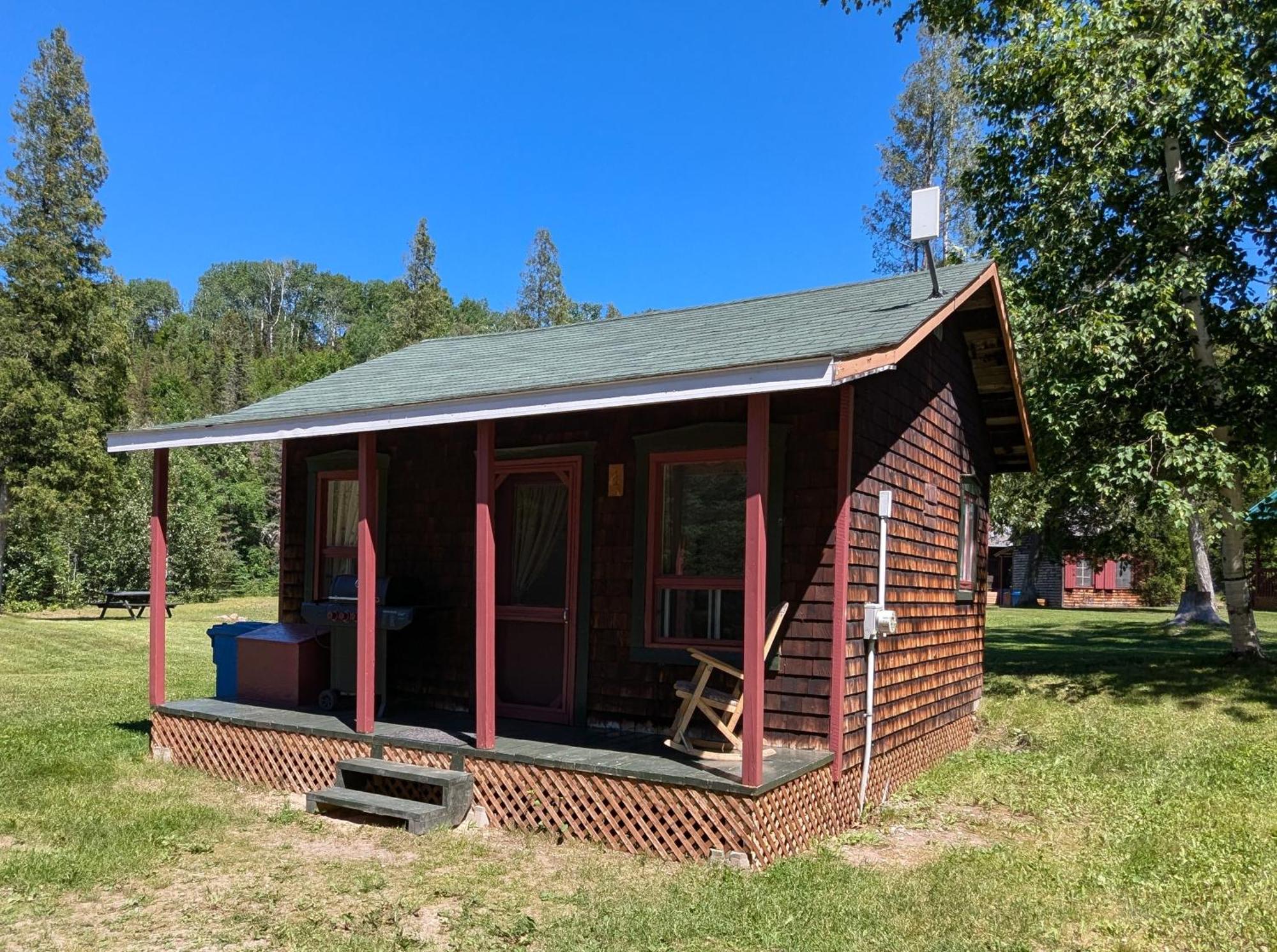 Riviere Petit Saguenay Villa Exterior photo